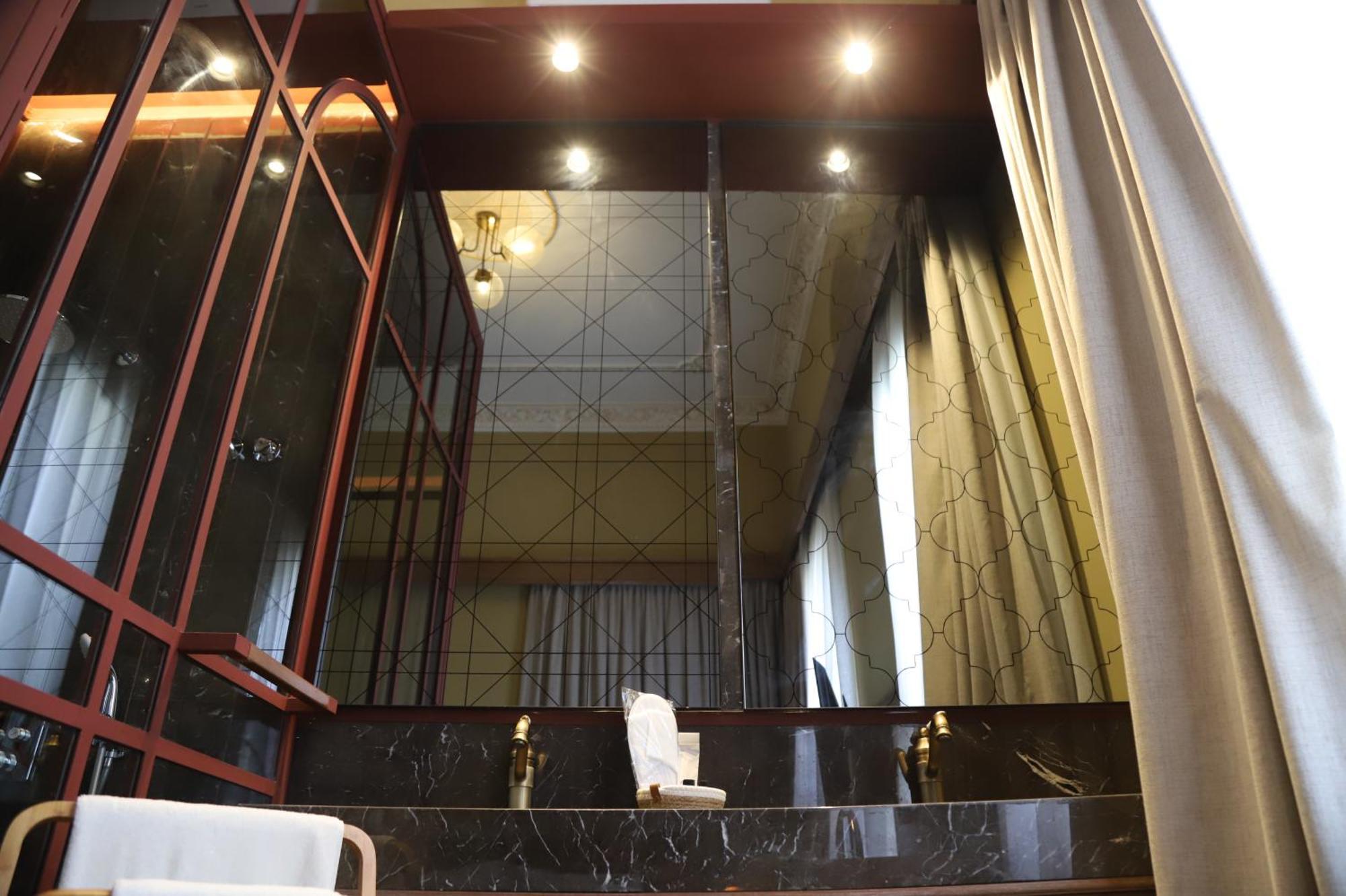 Lost Gemmayzeh Hotel 3*